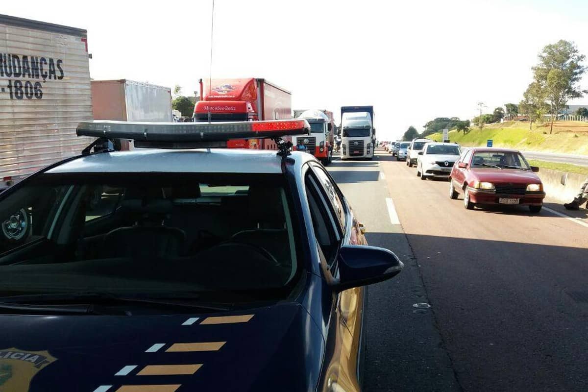 Acidente ocorreu em um trecho do Contorno Leste.