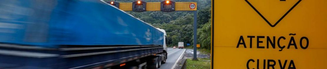Descida pela BR-376, sentido Santa Catarina, é perigosa e palco para graves acidentes.