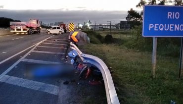 acidente com carro e moto