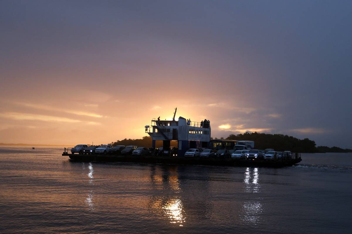 Travessia por meio do Ferryboat deu muita dor de cabeça em 2021. Qual seria a melhor alternativa pro litoral?