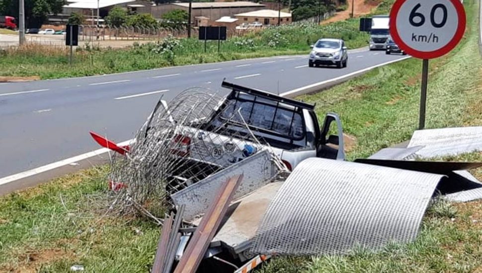 Acidentes começaram a ser atendidos pelos bombeiros após encerramento do pedágio em trechos do Paraná.