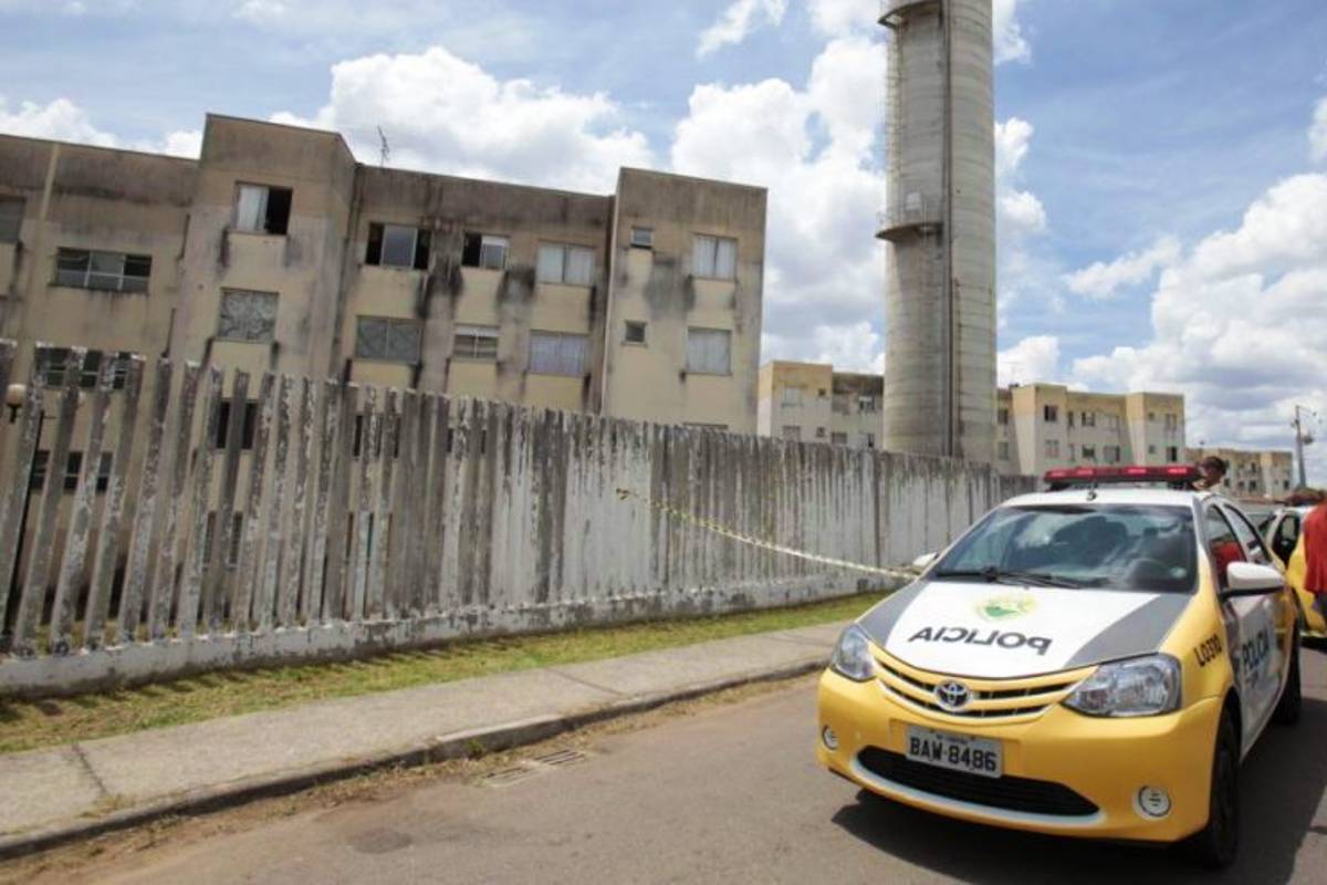 Crime foi na madrugada de quarta-feira e deixou três mortos no apelidado "condomínio da morte".