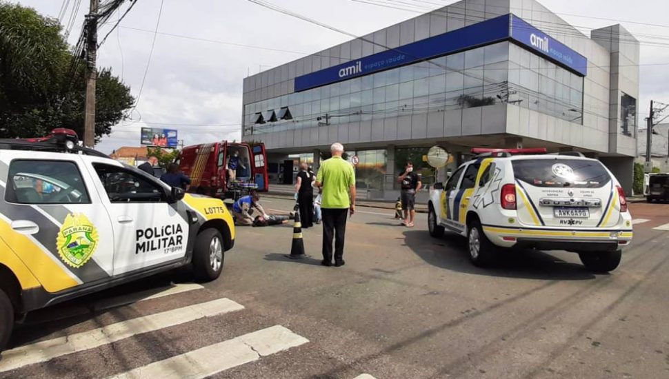 Acidente ocorreu em uma movimentada rua de São José dos Pinhais.