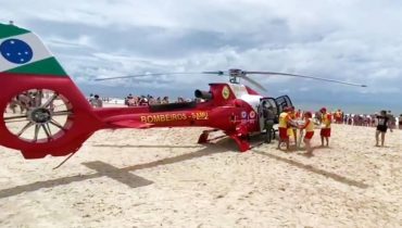 Helicóptero do Corpo de Bombeiros realizou o resgate das vítimas.