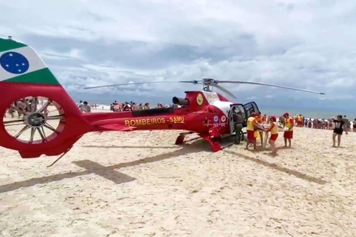 Helicóptero do Corpo de Bombeiros realizou o resgate das vítimas.