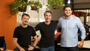 Sócios da SuperSim, Rômulo Coutinho, Daniel Shteyn e Antonio Brito | Foto: Divulgação