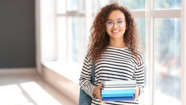 UniEnsino oferece bolsas de estudos e condições para você começar sua carreira. | Foto: Shutterstock