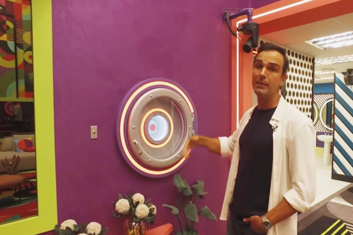 Tadeu Schmidt mostra os detalhes da casa do BBB 22.