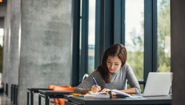 Com a pós-graduação, você alcança mais sucesso em sua carreira. | Foto: Shutterstock
