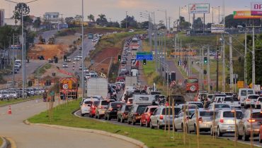 Linha Verde está há anos em obra e as reclamações vão além de quem está ao volante.