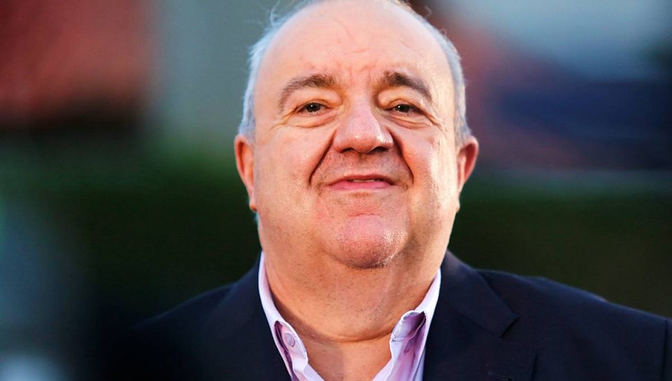 Exames preliminares apontam ligação da indisposição com uma hérnia abdomina em Rafael Greca.