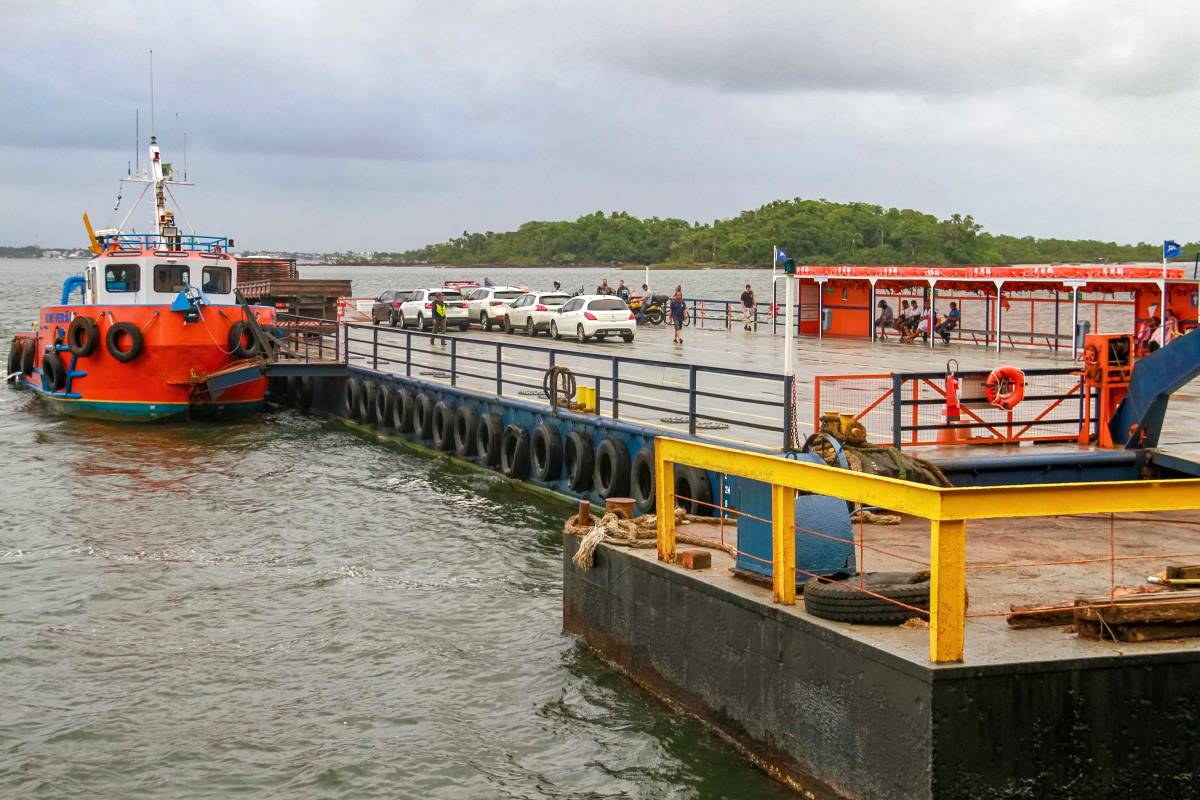 Ferryboat no Paraná tem colecionado problemas nos últimos meses e agora deputados querem fazer investigação.