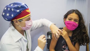 Baixa procura por vacina faz prefeitura organizar mutirão