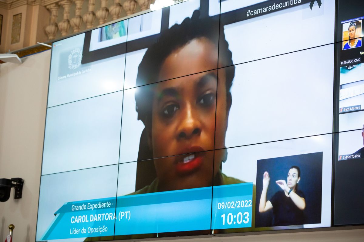 vereadora Carol Dartora (PT)