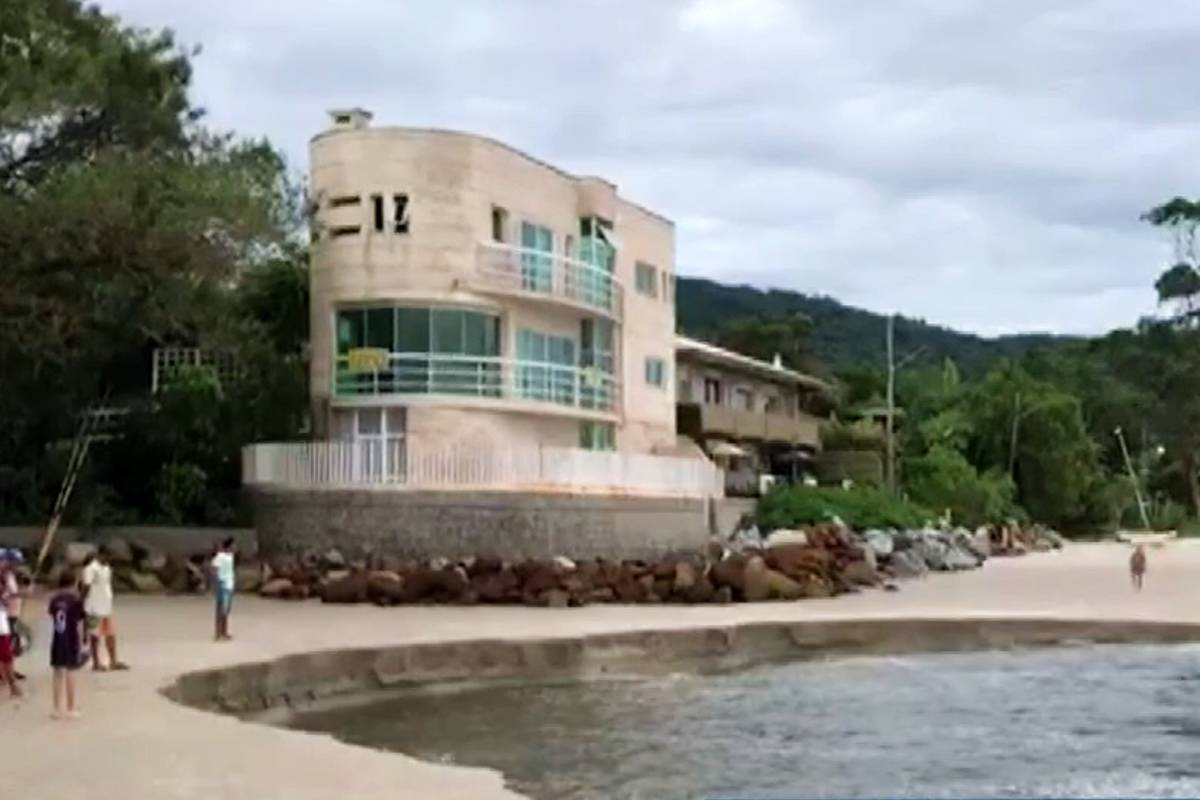 Fenômeno Rolar da Praia atingiu duas praias de Guaratuba, no litoral paranaense