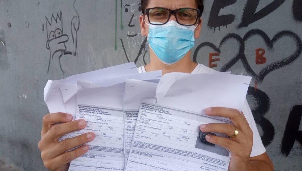 Motorista de aplicativo, Hector recebeu cinco multas em quatro dias no mesmo lugar.