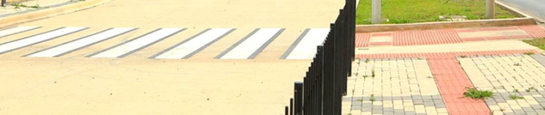 Ruas de asfalto em Curitiba são pouco presentes na cidade, maioria fica em canaletas.