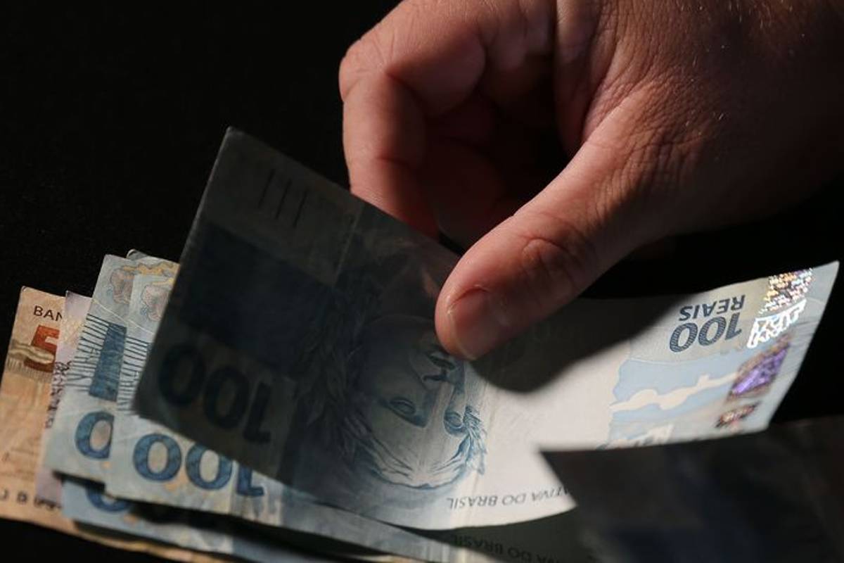 Fuja da Malha Fina e evite erros mais comuns na Declaração de Imposto de Renda 2022.