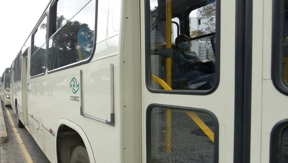 quatro barras ônibus gratis