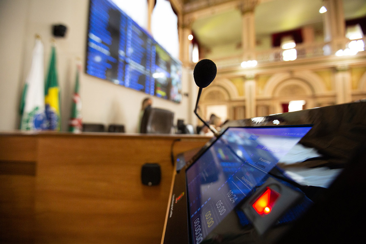 camara mascaras curitiba