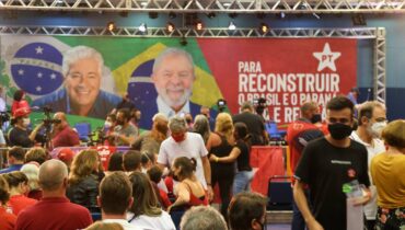 Presença de Lula em Curitiba foi para a filiação de Requião ao PT.