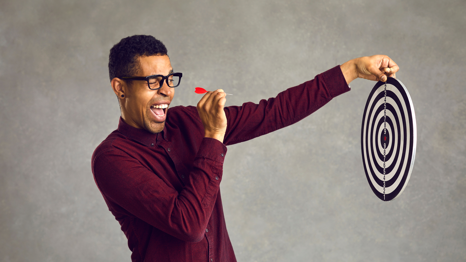 O objetivo profissional do currículo deve ter uma ou duas linhas para chamar a atenção do recrutador | Foto: Shutterstock