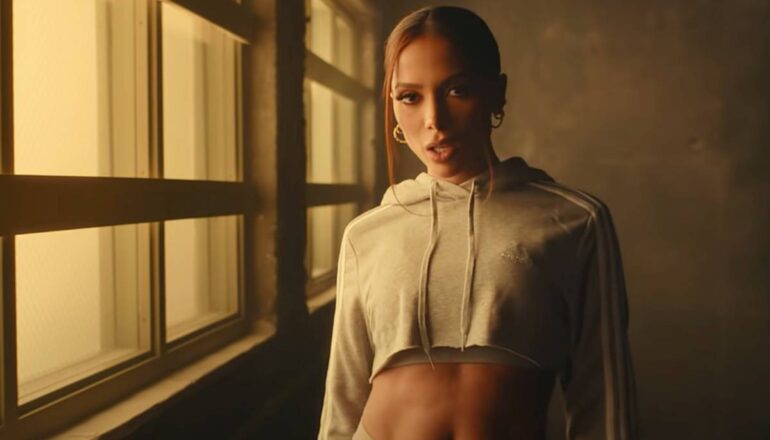 Envolver, de Anitta, é número 1 nas paradas.