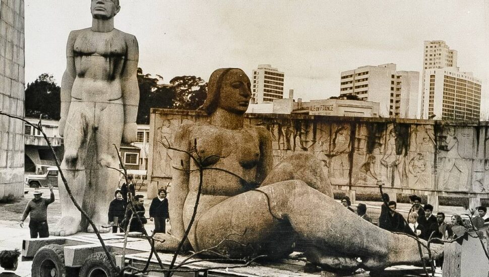 Praça do Homem nu, em Curitiba, é icônica.