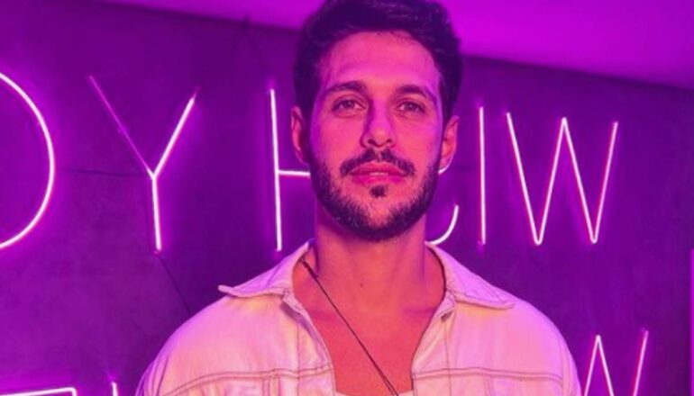 Ex-BBB sofreu um acidente em um carro de aplicativo.