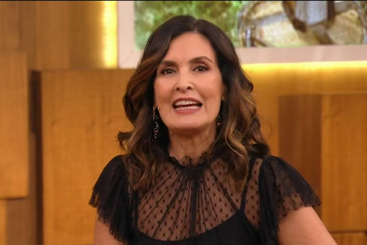 Fátima Bernardes sai do encontro para apresentar o The Voice.