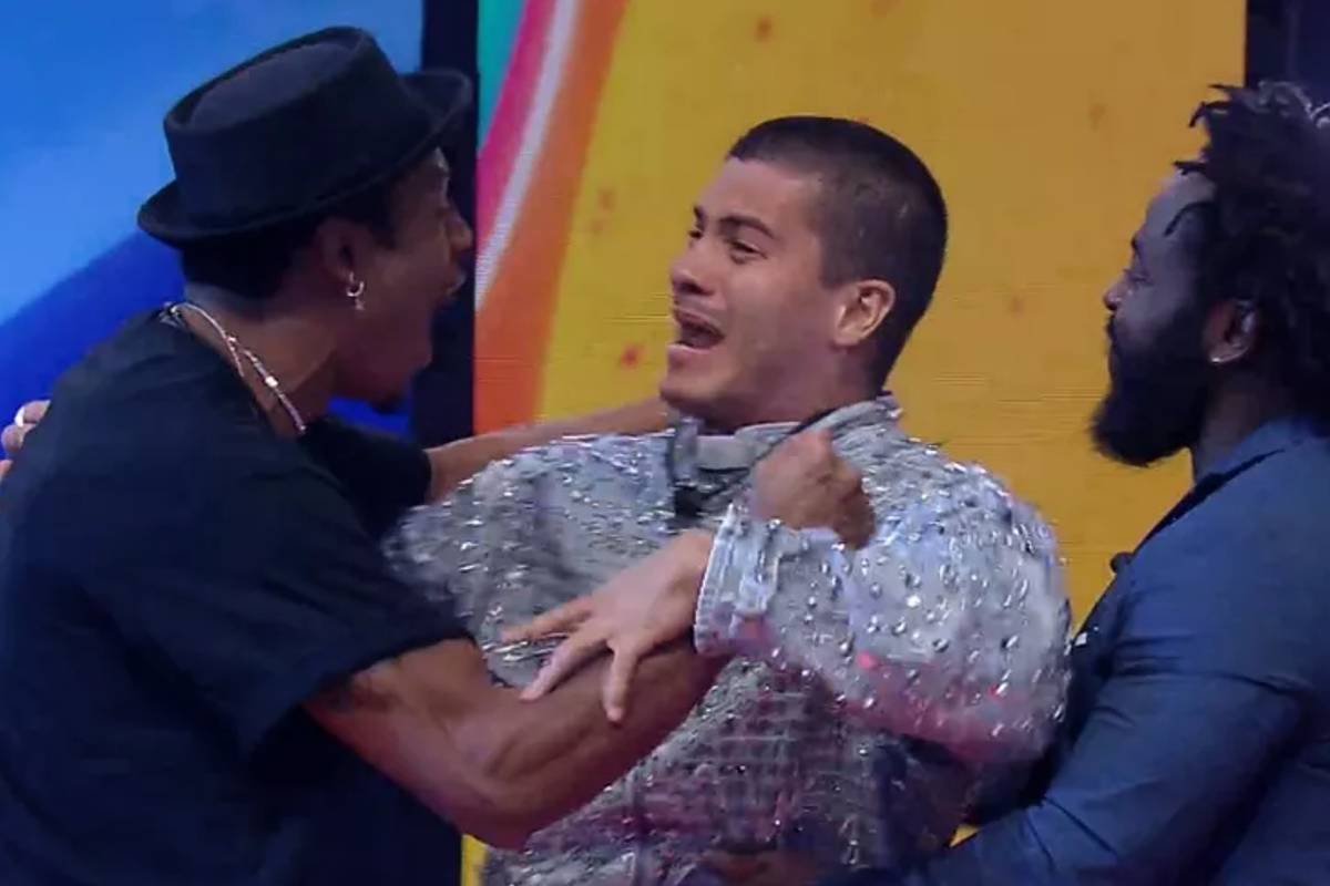 Arthur Aguiar vence 'BBB 22' com 68,96% dos votos e leva prêmio de R$ 1,5 milhão.