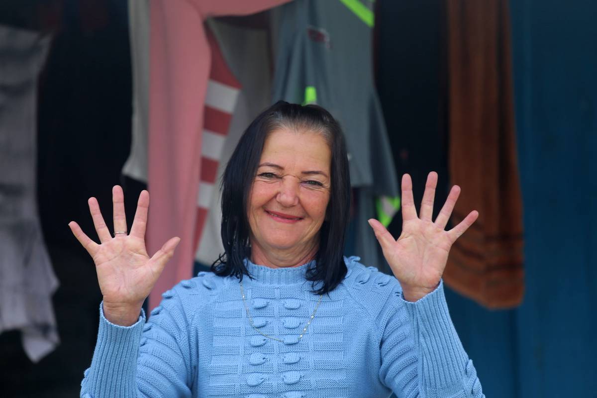 “O Dia das Mães é sempre uma alegria aqui em casa. Reúno todos os meus filhos, as minhas noras, os genros e meus netinhos que eu amo tanto. A casa fica naquela bagunça gostosa”, conta orgulhosa.