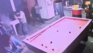 Câmera flagrou crime dentro do bar.