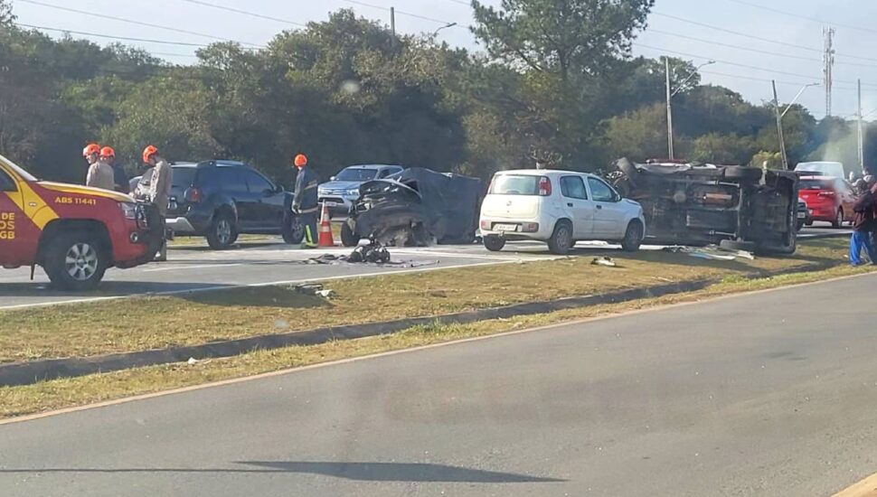 Acidente gravíssimo ocorreu logo cedo na pista sentido São José dos Pinhais.