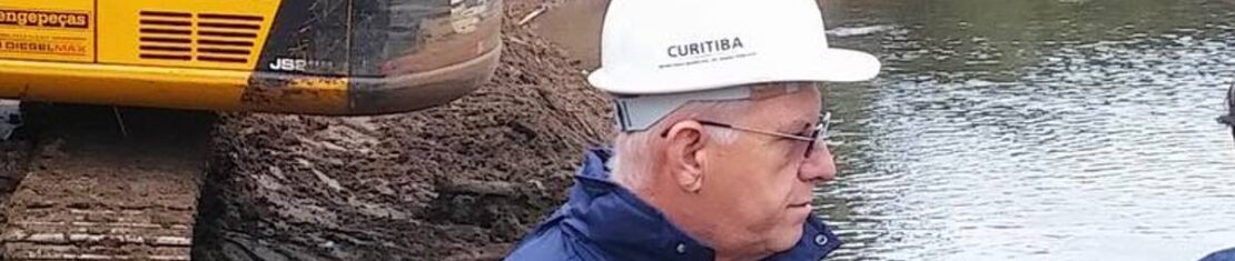 O servidor da Prefeitura de Curitiba Augusto Meyer Neto, de 61 anos, morreu em frente de casa após ser alvo de tiros.