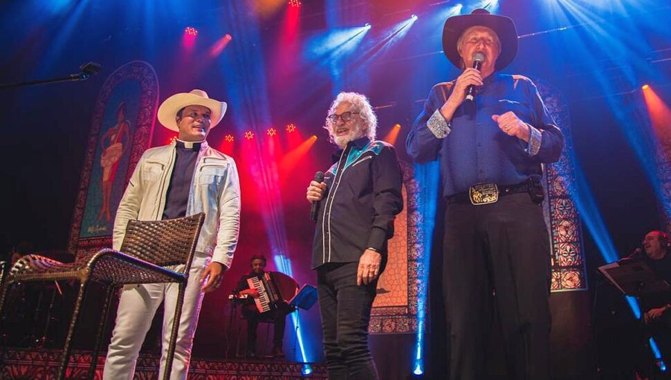Sérgio Reis, Renato Teixeira e Alessandro Campos se apresentam em Curitiba