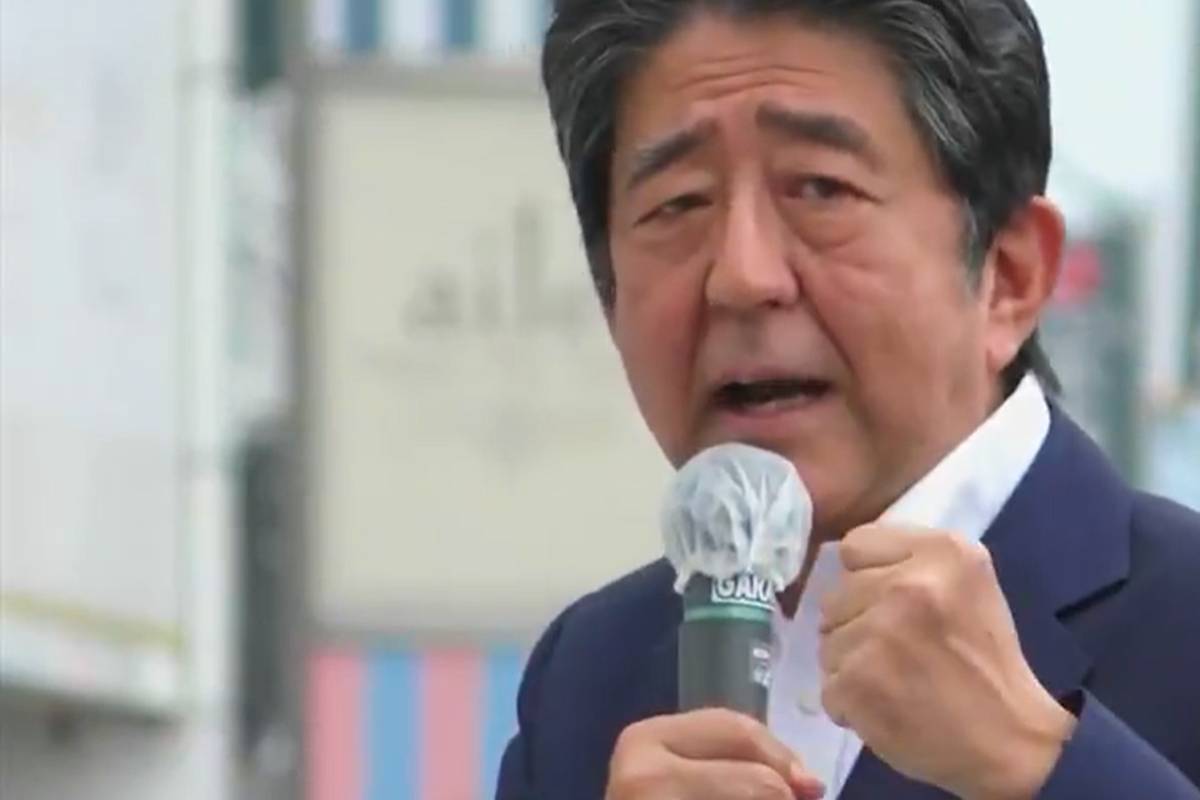 Shinzo Abe, ex-premiê do Japão, morre a tiros durante discurso