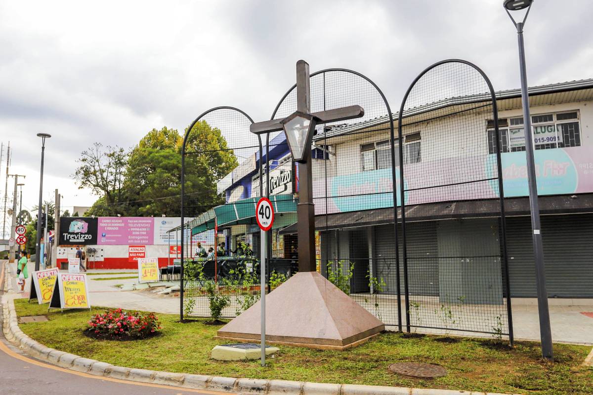 Bairro protegido por Nossa Senhora do Pilar se uniu pra barrar assaltos, furtos e arrombamentos.