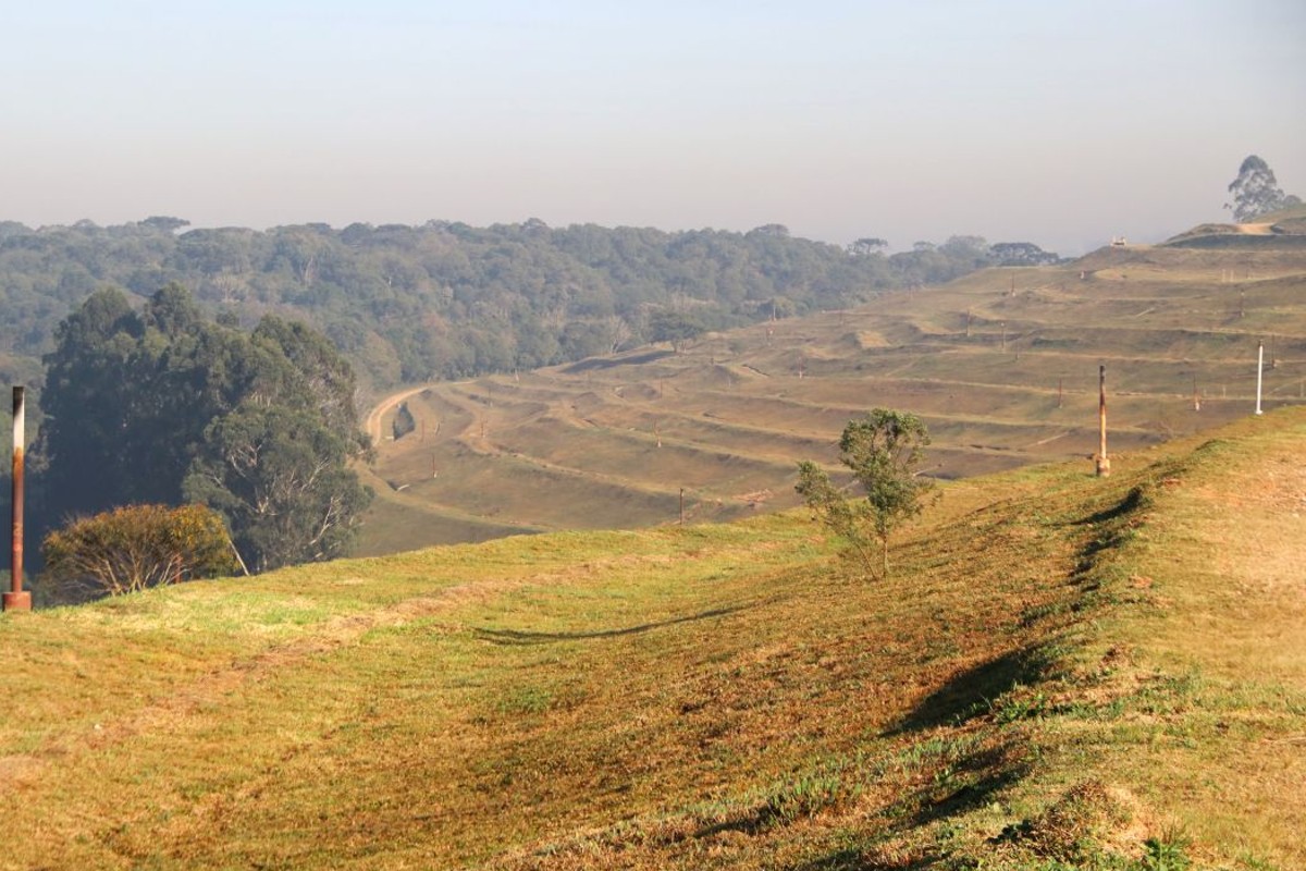 aterro de lixo desativado em Curitiba