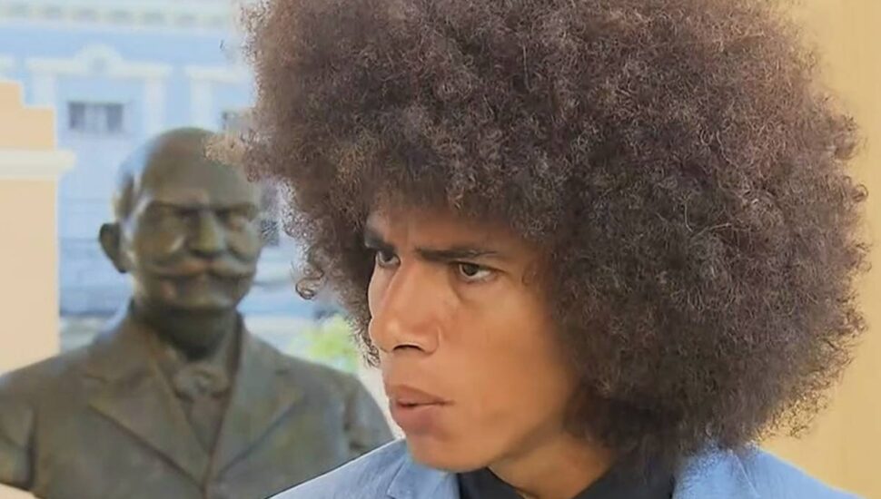 Vereadores de Curitiba votam, em 1º turno, pela cassação de Renato Freitas.