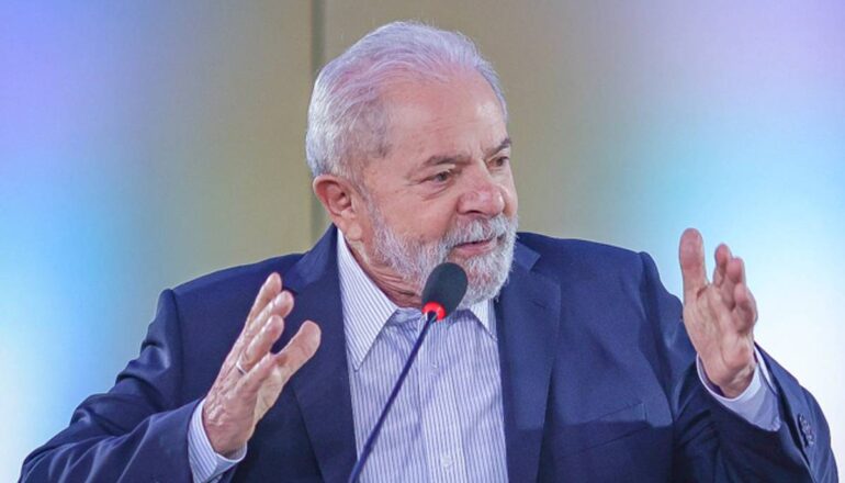 Lula terá maior coligação e tempo de TV, com 7 inserções diárias.
