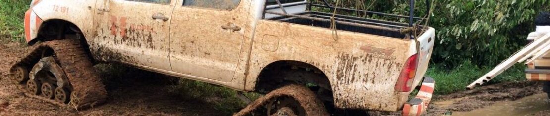 Um veículo que mais parece um blindado militar sendo usado pela Copel? Isso mesmo!