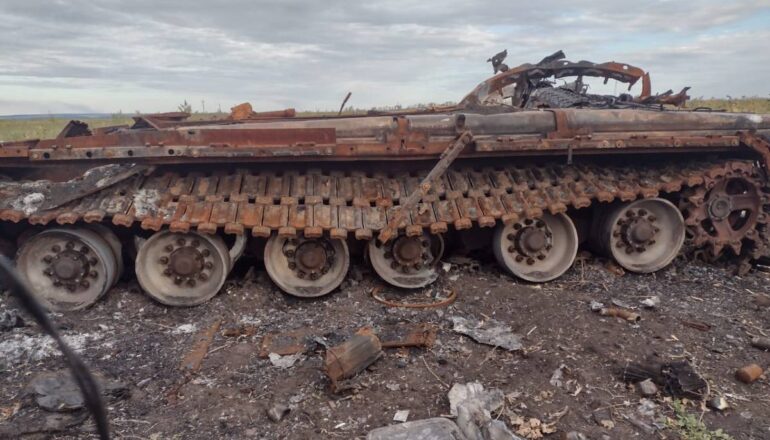 Ganzert mostra os destroços de cidades ucranianas com a guerra com a Rússia.