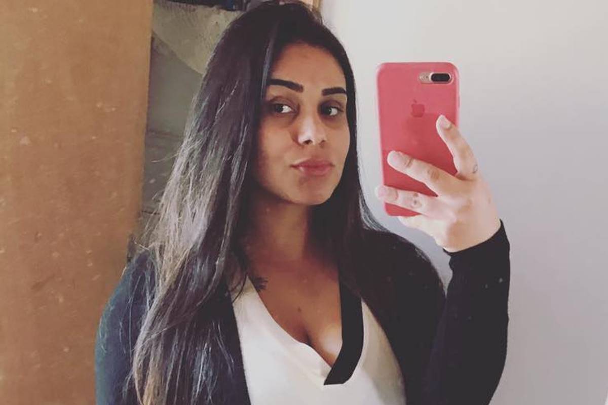 Franciele Cordeiro morreu no local, dentro do carro, após ser alvo de tiros disparados pelo ex que era policial militar.