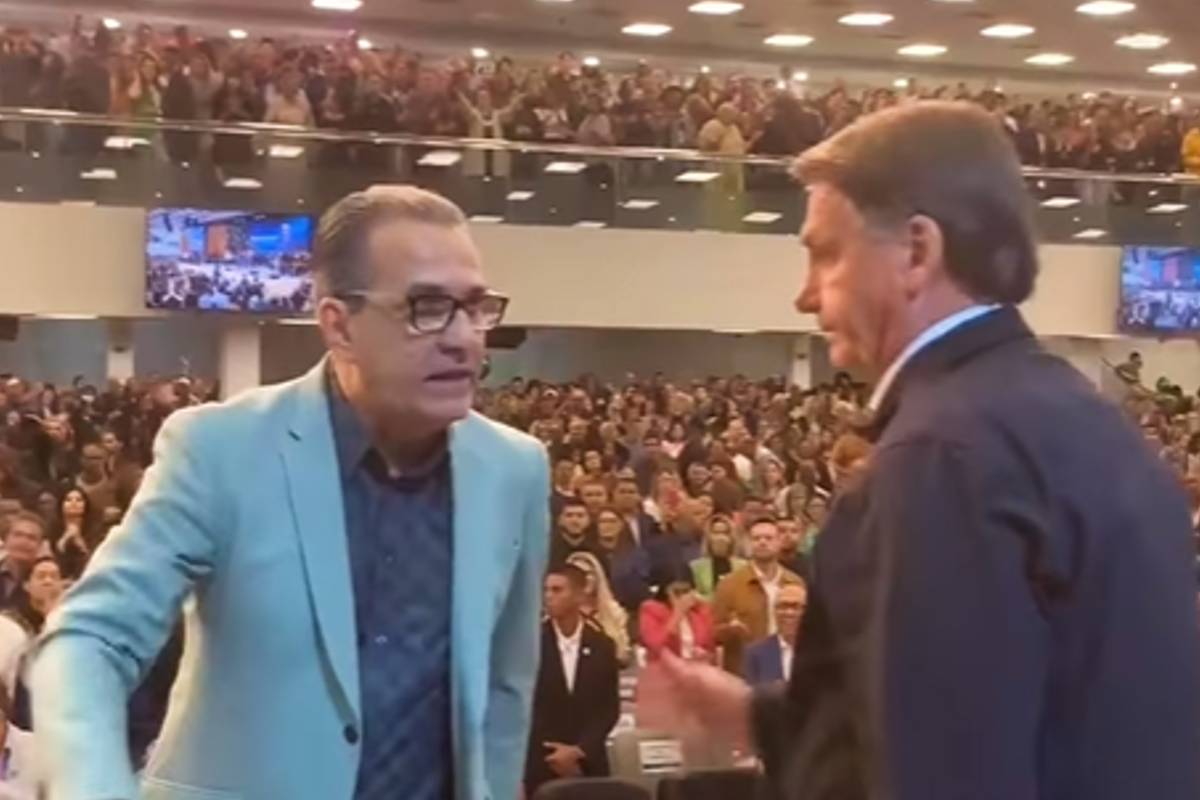Bolsonaro exalta Malafaia como conselheiro e pastor repete pedido a Deus para travar sistema eleitoral.