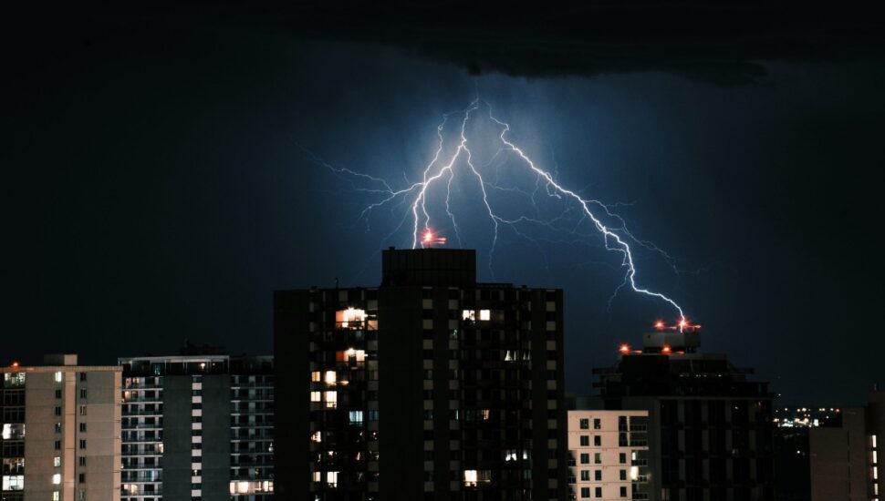 tempestade com raios