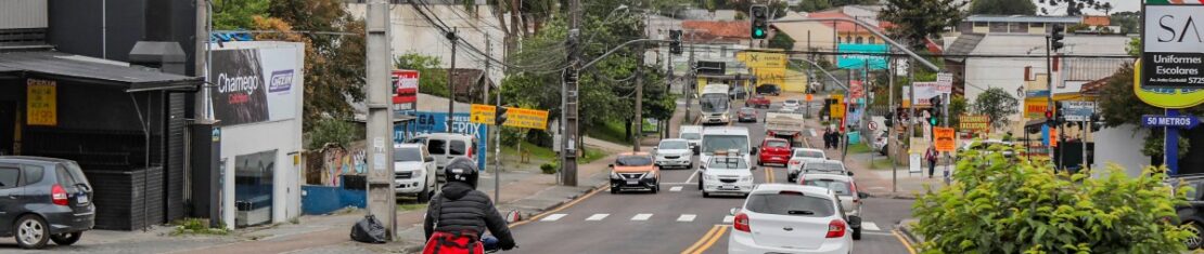 Av. Anita Garibaldi, em Curitiba