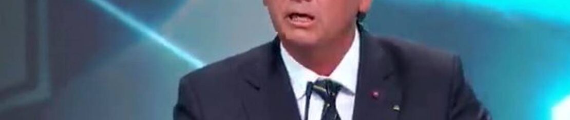 Imagem mostra o candidato Jai Bolsonaro, em debate do SBT.