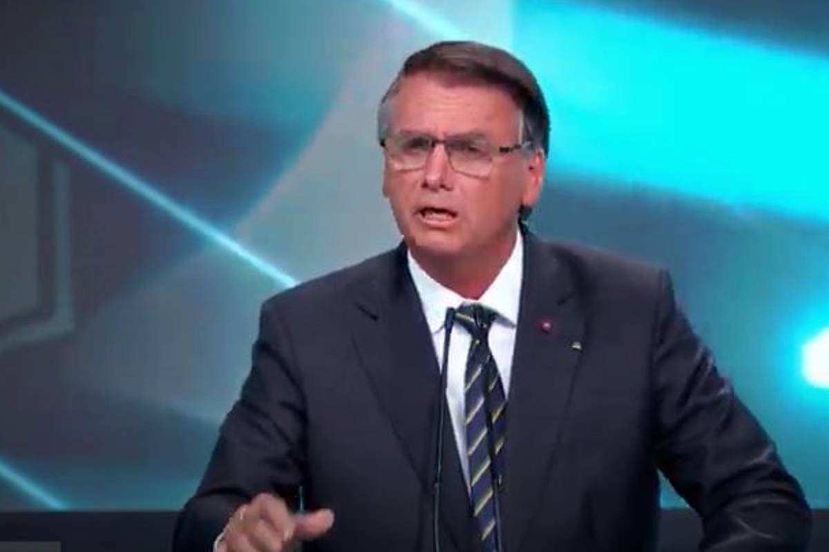 Imagem mostra o candidato Jai Bolsonaro, em debate do SBT.