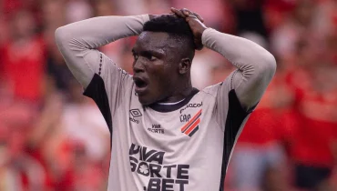 Kevin Viveros é uma desilusão de R$ 30 milhões no Athletico?